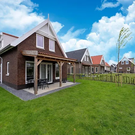 In South Holland By Stompaarde Plas, Cleaning Included