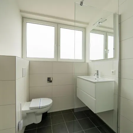 In South Holland By Stompaarde Plas, Cleaning Included * Simonshaven